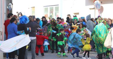 Desfile de Carnaval das Escolas na Vila da Lourinhã e na Atalaia Desfile de Carnaval das Escolas na Vila da Lourinhã e na Atalaia