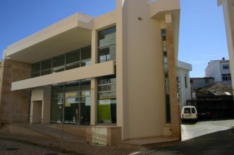 Biblioteca-Municipal-da-Lourinha1